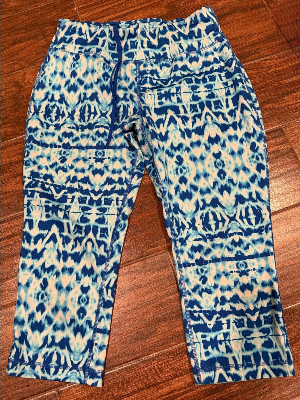 Danskin Blue Tie-Dye Capri Leggings